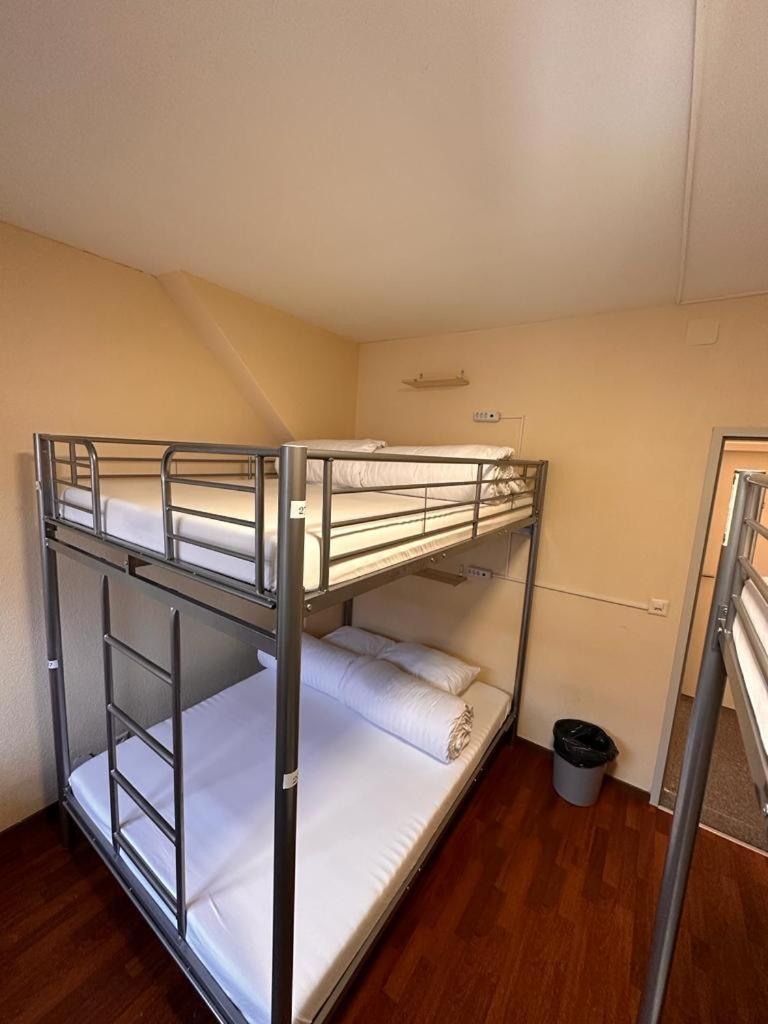 Stay2Night City Center Hostel Zurich Extérieur photo