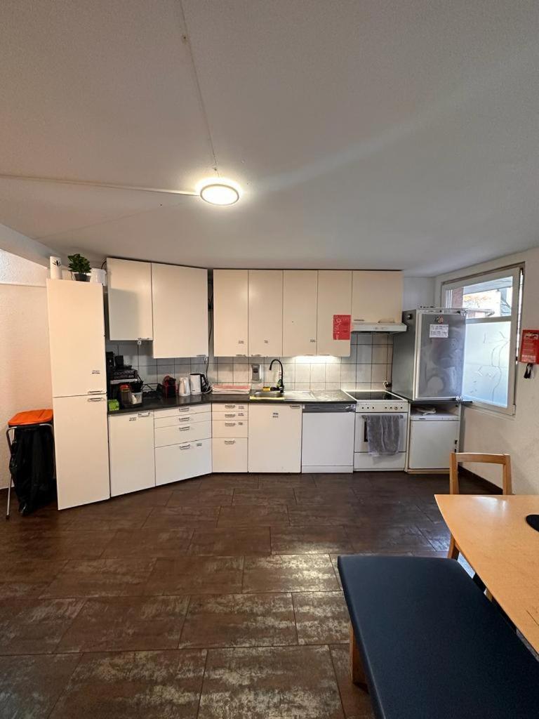 Stay2Night City Center Hostel Zurich Extérieur photo