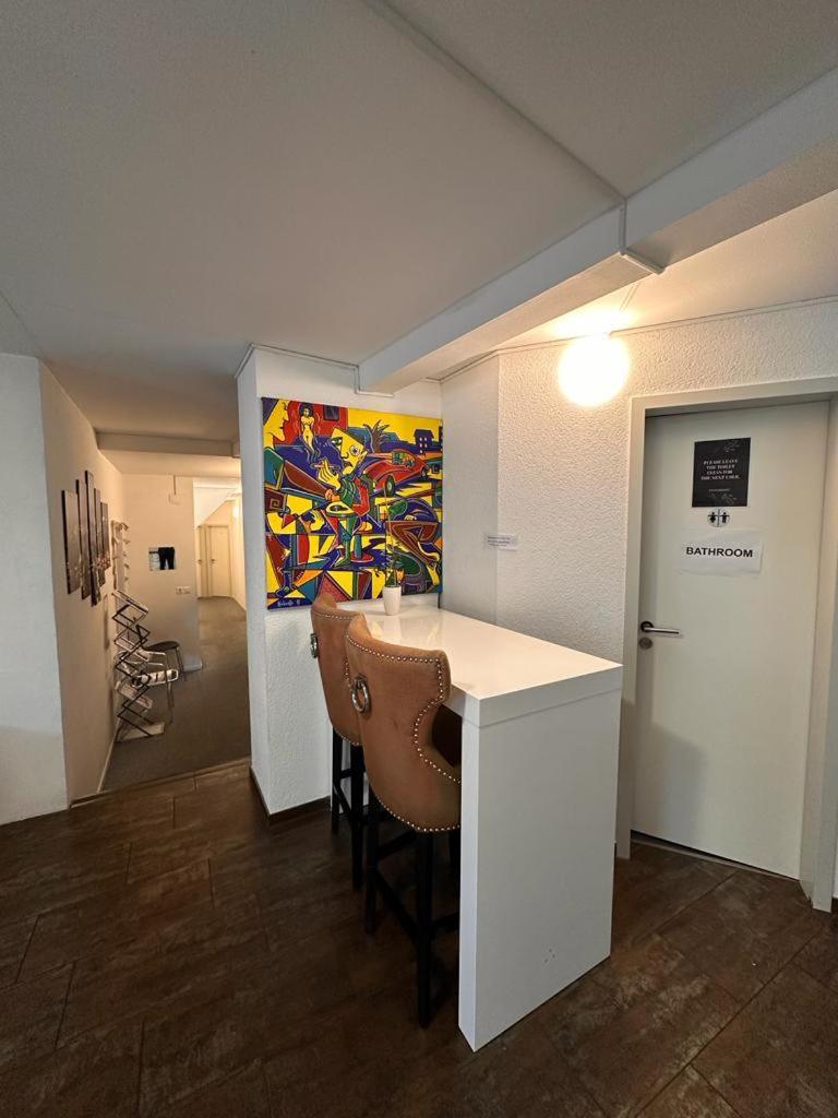 Stay2Night City Center Hostel Zurich Extérieur photo